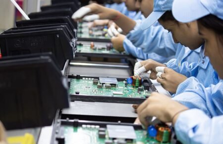Electronics Manufacturing Gets a Boost with Optiemus-Quectel Partnership