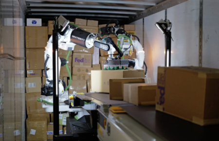 FedEx and Amazon Push Robotic Arms Deeper Into Logistics Operations